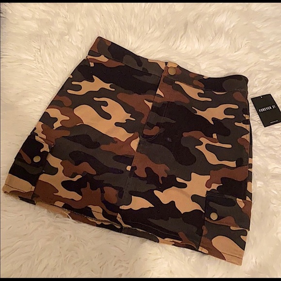 NWT Forever 21 Camo denim skirt - Picture 2 of 4